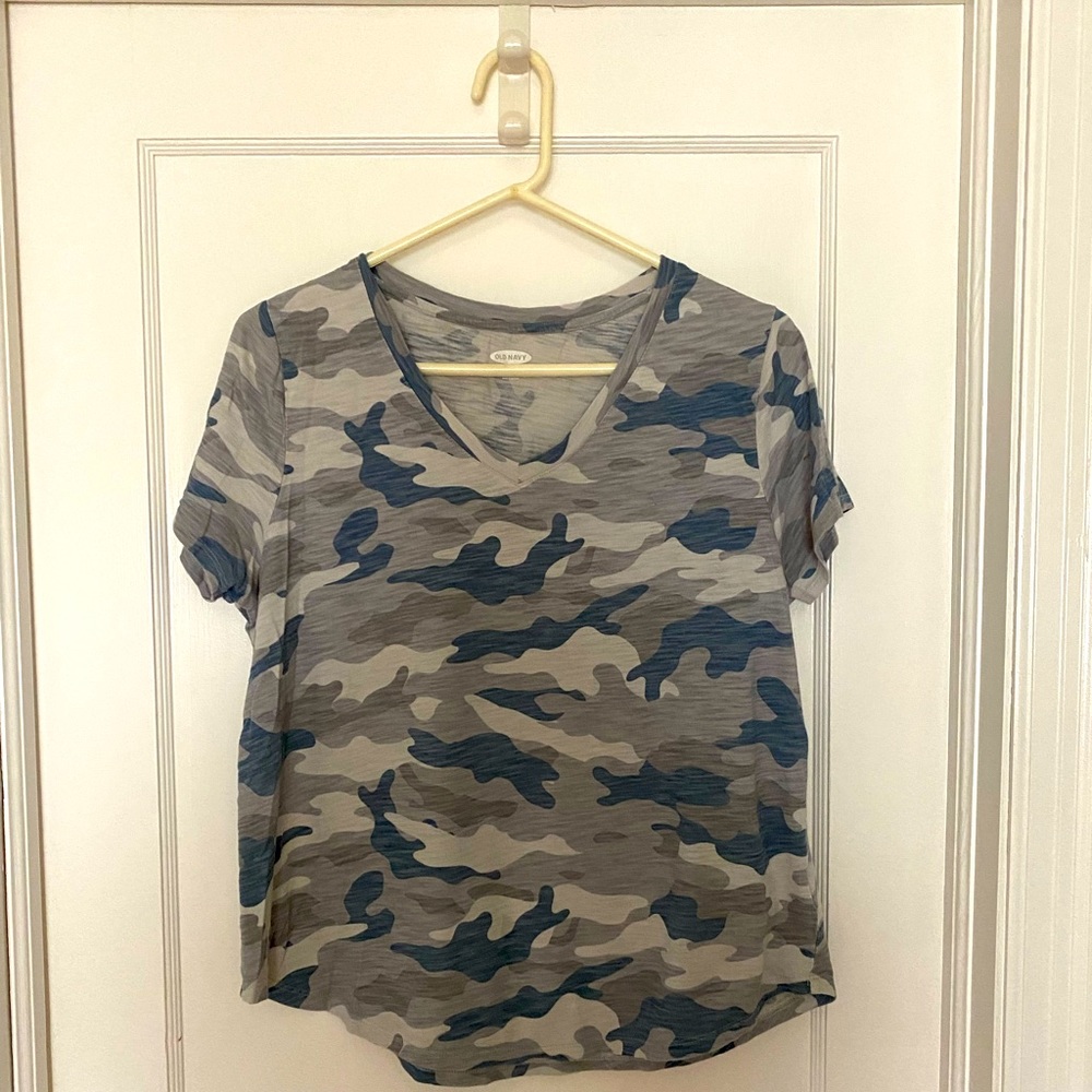 Old Navy camp tee
